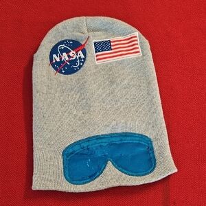NASA gray beanie pull over hat Nasa USA flag patches built in blue visor Ski Sun